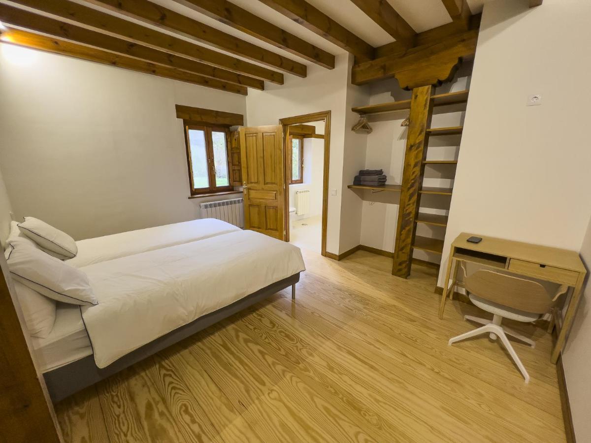 Posada Cabanes Inn *