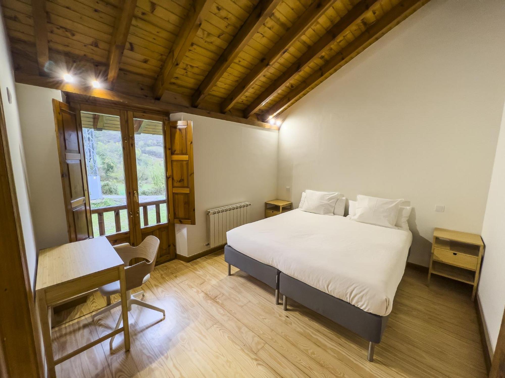 Posada Cabanes Inn